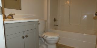 Spacious 4-Bedroom Home - Woodlands Gallery 18