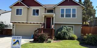 Spacious 4 Bed/3 Bath Single Family Home in NE Bend - Tango Creek Gallery 1