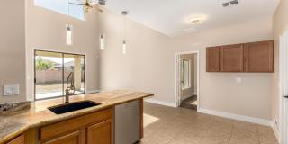 10625 E Knowles Avenue Gallery 13