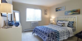 Lexington Village Gallery 6