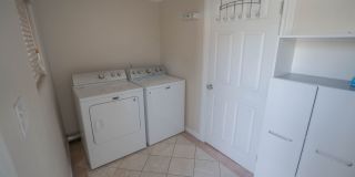 Double Primary Bedroom Home in Los Feliz. Gallery 12