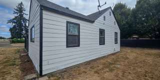 RENT SPECIAL: $750 Off First Full Month's Rent With One Year Lease! ~ Marks 950 RENT SPECIAL: $750 Off First Full Month's Rent With One Year Lease! ~ Marks 950 Gallery 18