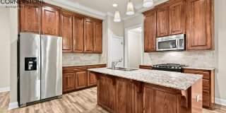 3 Bedroom House in University Villas| Community Pool |Gated Community Gallery 7