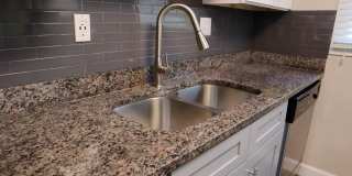 Creekwood Apartments Gallery 6