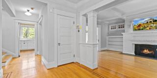 1020 15th Avenue East Gallery 18