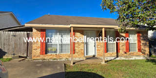 Single-Family Home: 3 Bed, 2 Bath Gallery 1