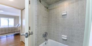 ANNUAL WATERFRONT RENTAL – ISLANDER POINT | SPECTACULAR VIEWS & ACTIVE LIFESTYLE Gallery 27