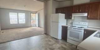 142 Oak Street Gallery 1