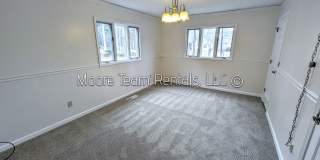 2 Bed / 3 Bath Condo - Office, Pool, Clubhouse & Garage Gallery 10