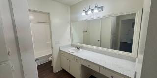 171 Mariposa Apartments Gallery 21