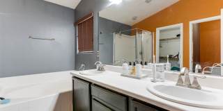 VIBRANT 3BEDROOM 2.5BATH HOME IN 89015 Gallery 21