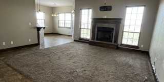 48 NE Creekside Dr Gallery 2