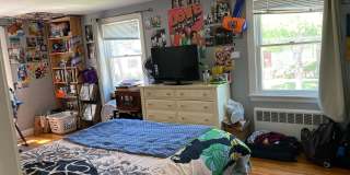 Beautiful single family house in a prime location in Newton Gallery 6