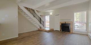 Home @ Valencia Gallery 7