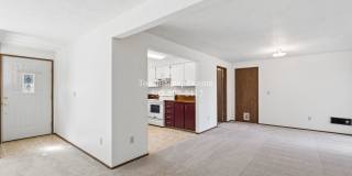Gladstone 3BD/2BA Home with Large Yard, Shop, & 2 Car Garage Gallery 6
