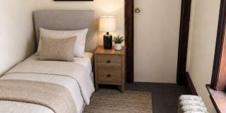Spacious 6-Bedroom Rental in North Philadelphia | Small Dogs Welcome Gallery 24