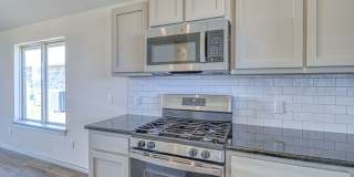 New Construction in Savannah Estates! Gallery 12