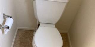 (SAM 4) 2793 S Cloverleaf Loop - 3 bdrm / 1.5 Bath Duplex Gallery 16