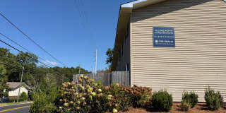 426 N. Donahue Dr. Unit 9 Gallery 1