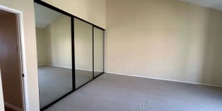 Spacious 3 bedroom 2.5 bath Condo for rent in Woodland Hills! Gallery 19