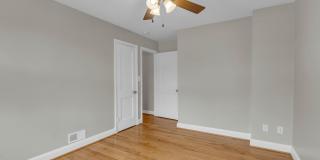 5520 SAGRA Road Gallery 23