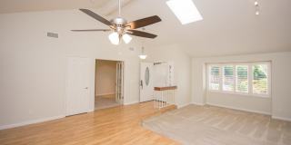 Lovely 3+BR Single-Story Carlsbad Home With AC & Skylights!! Gallery 4