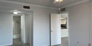 4900 BRITTANY DRIVE S Gallery 7