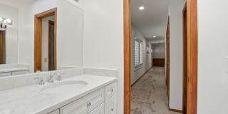 Spectacular 2 story home w/pool in Round Hill Country Club Gallery 33