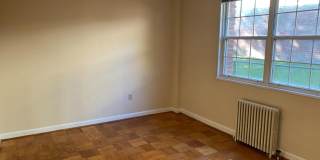 1300 N MEADE Street Gallery 31