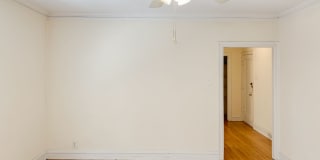 5208-14 N. Damen / 2000-10 W. Foster Gallery 37