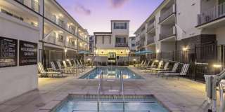 The Commodore Apartments Gallery 17