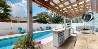 Waterfront Luxury Living – 4 Bed / 3 Bath – Over 2,600 Sq Ft Gallery 42