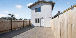 Charming 4BR Duplex in San Diego Gallery 4