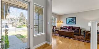 Fully Furnished Modern Home With Great Location Gallery 10