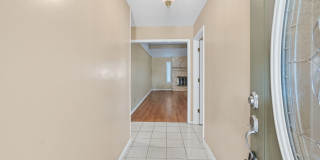 Charming 3 bed, 2 bath home in desirable Indian Springs area Gallery 5