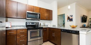 Verde at Greenbelt Station Gallery 4