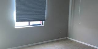 2 bedroom + loft, 2 bathroom townhome near UCF Gallery 18