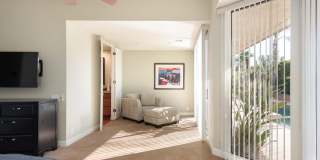 132 Yale Drive Gallery 21