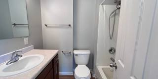 Updated 4-Bedroom Home! Gallery 27