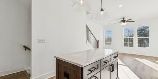 5006 Grayton Alley Gallery 54