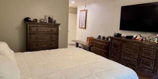Wonderful 3 bed , 2 bath in Sunnyside Area Gallery 15