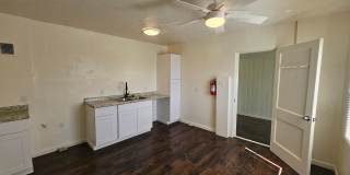 2 Bed WITH OFFICE 1 Bath AND WASHER/DRYER HOOK UP! Gallery 5