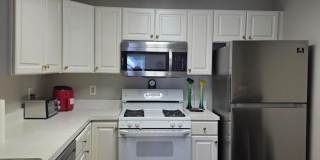 1037 GARDENVIEW Loop unit: 302 Gallery 8