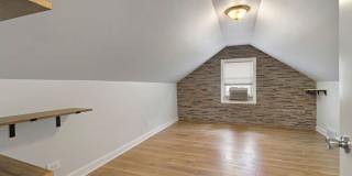 115 N Hager Avenue Gallery 18