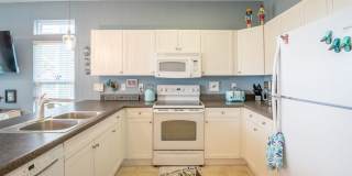 FURNISHED OFF-SEASON/UTILITIES INCLUDED-WINTER AT THE BEACH! Gallery 8