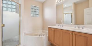 2584 SW Stockbridge Sq SW Gallery 24