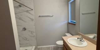 3 bed 2 bath home for rent in Norman near SE 24th and Lindsey, new paint, new flooring, great area! Gallery 11