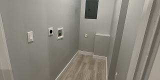 327 North Clarendon Avenue Gallery 10
