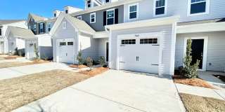 3 br 2.5 ba townhome AVAILABLE JULY 16TH close to freeways and shopping! Gallery 1