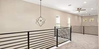 Luxury 3/2.5 Townhome Gallery 21